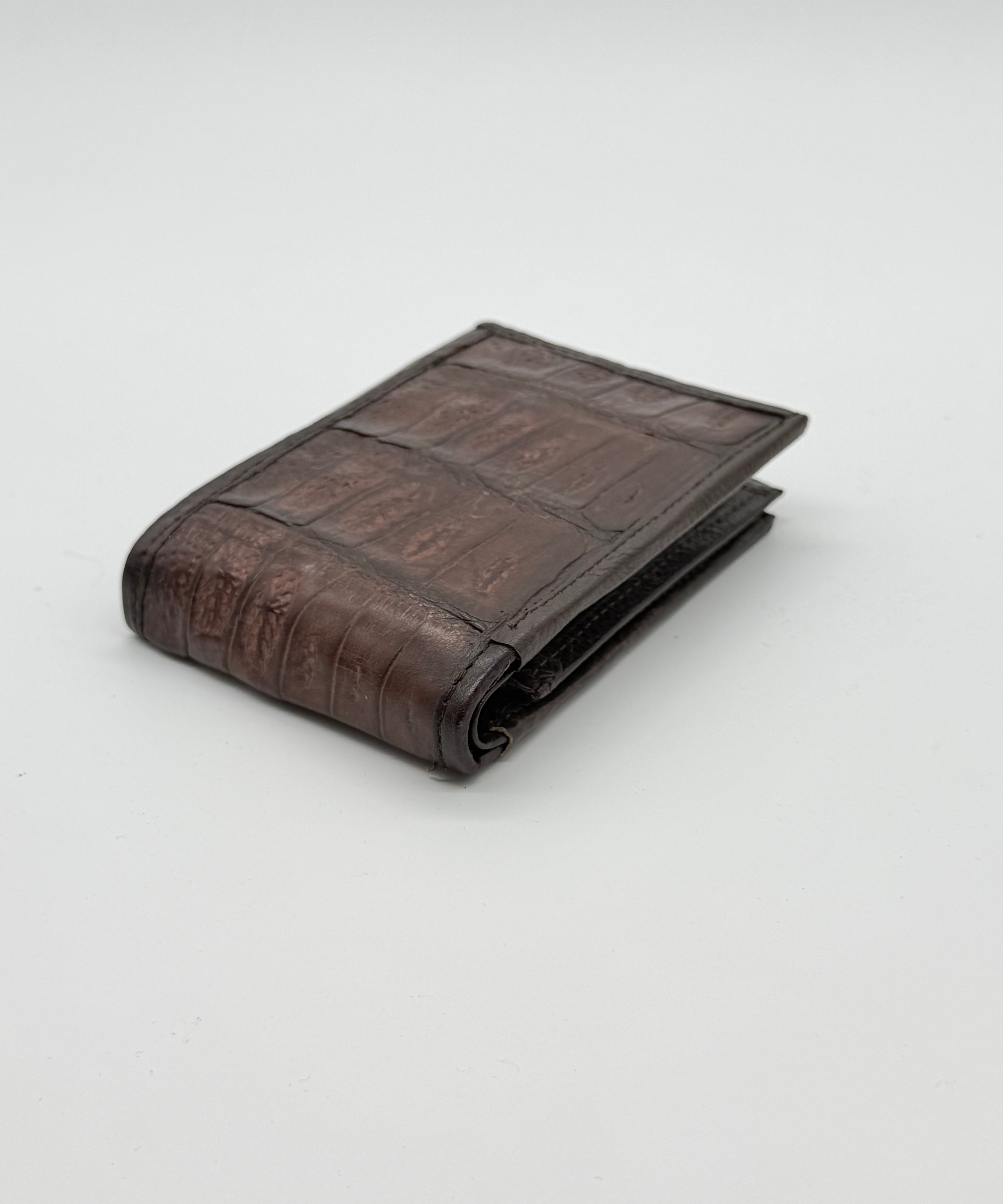 Cartera de piel de cocodrilo