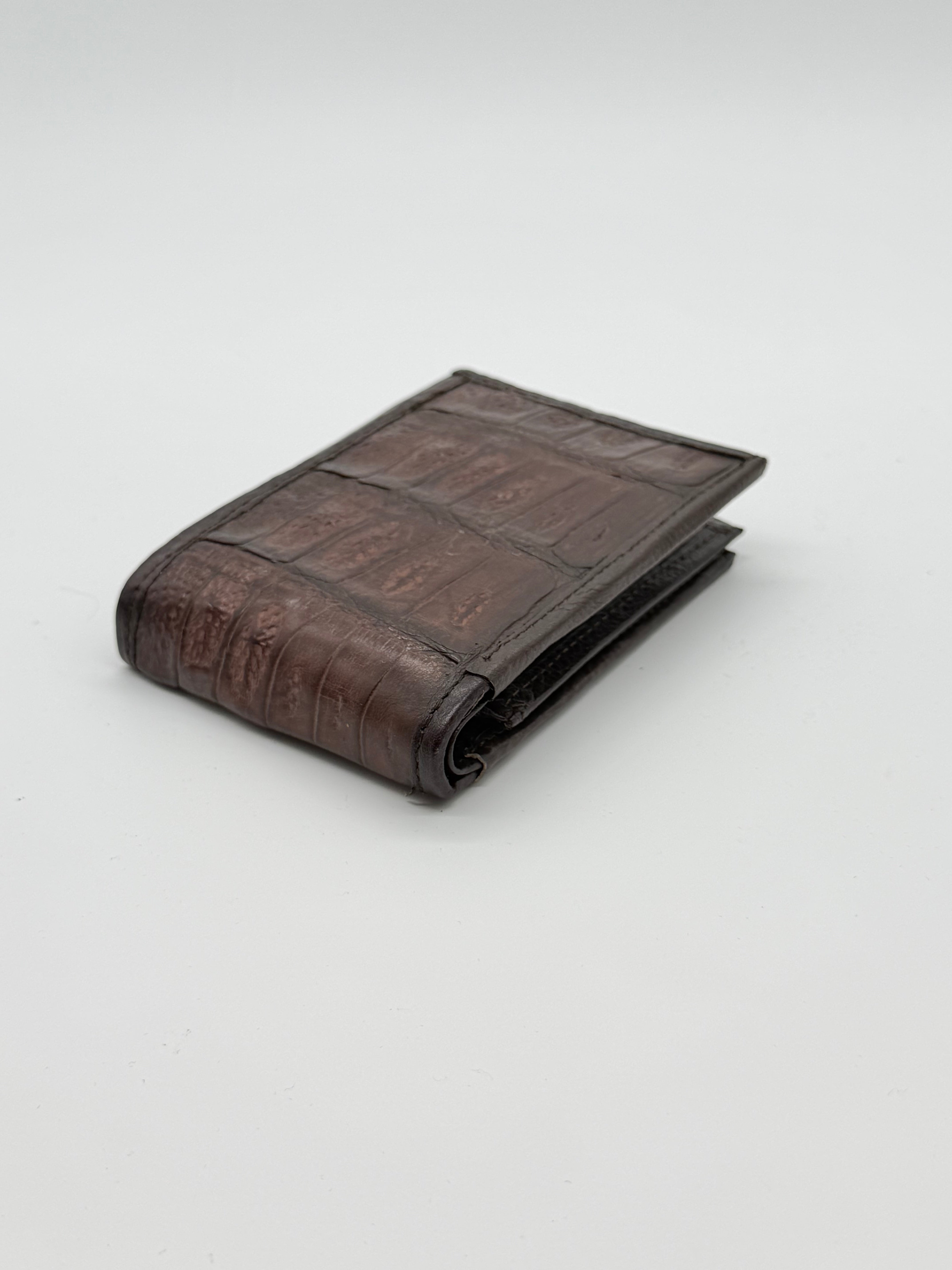 Cartera de piel de cocodrilo