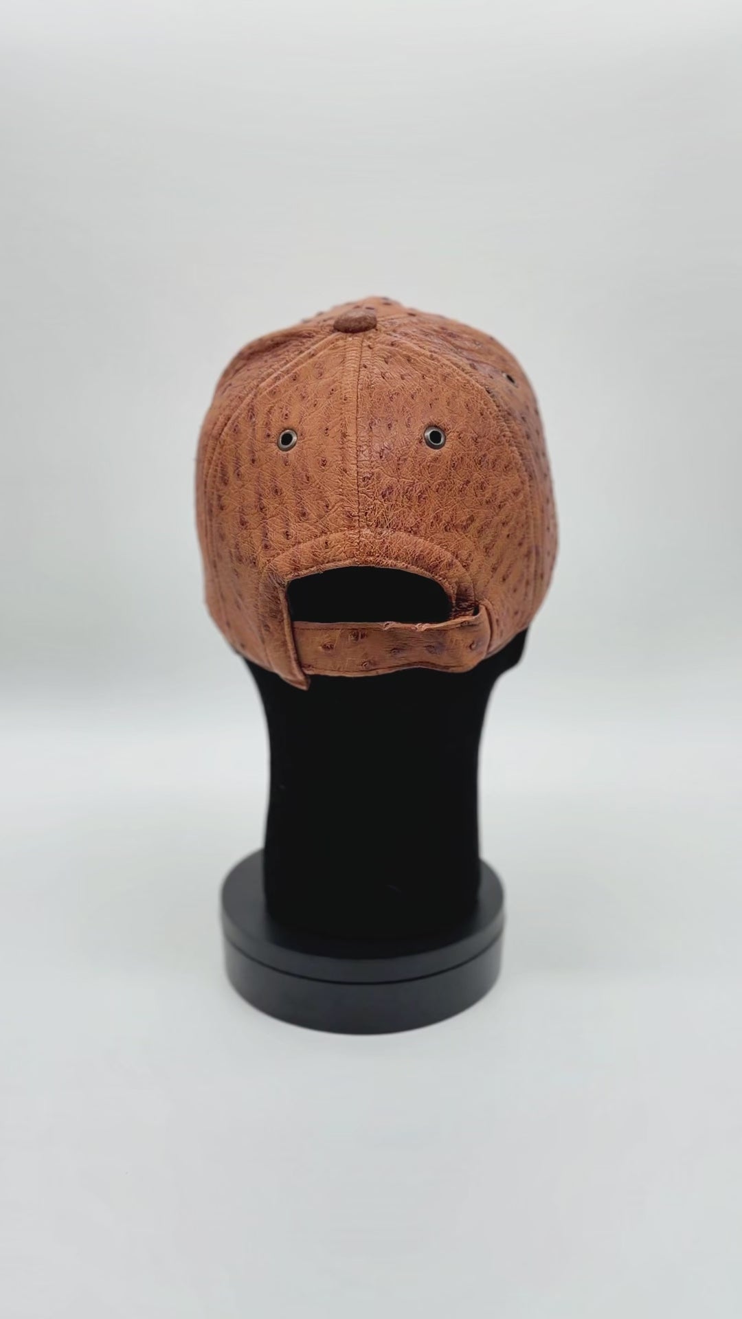 Gorra exótica de avestruz